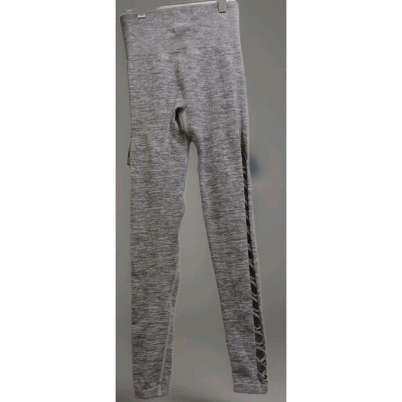 Lot 3 Women’s XS Activewear Leggings Athleta Camo VS PINK Ruched Juicy Couture - Picture 9 of 16